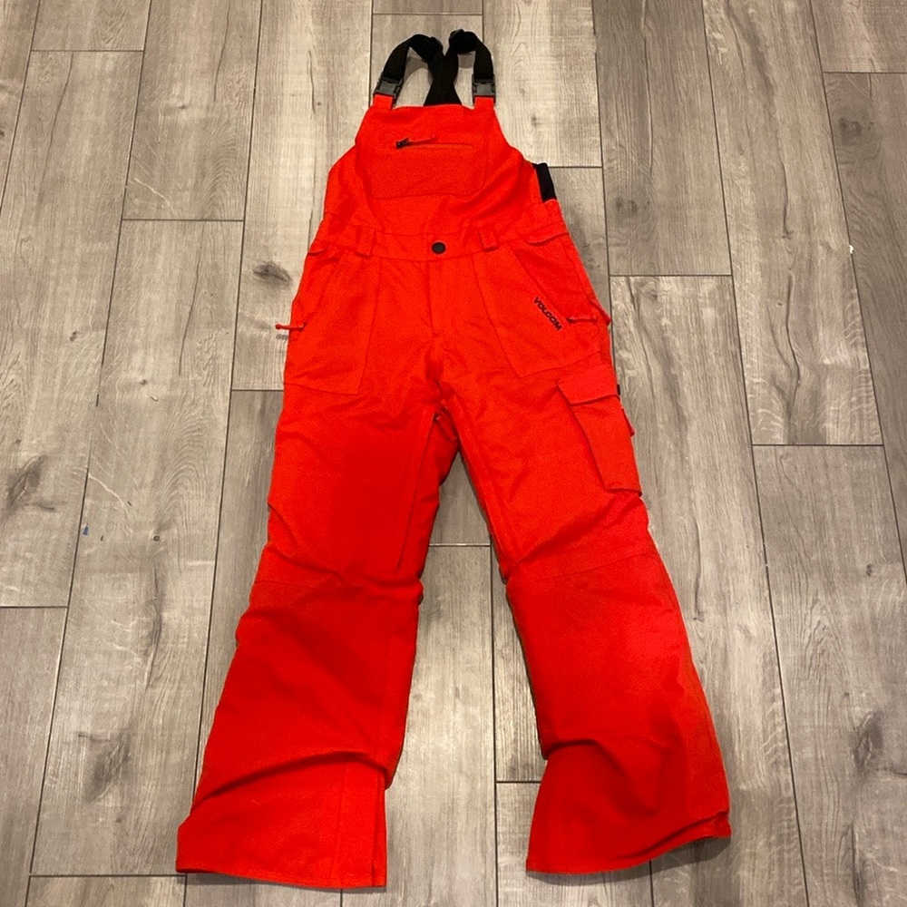 VOLCOM youth snow bibs for ski or Snowboarding Fire red. size Medium
